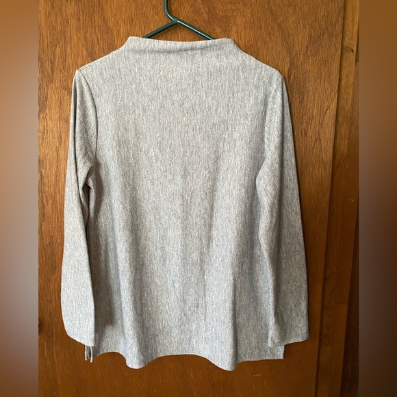 Chico’s Top - Picture 2 of 6